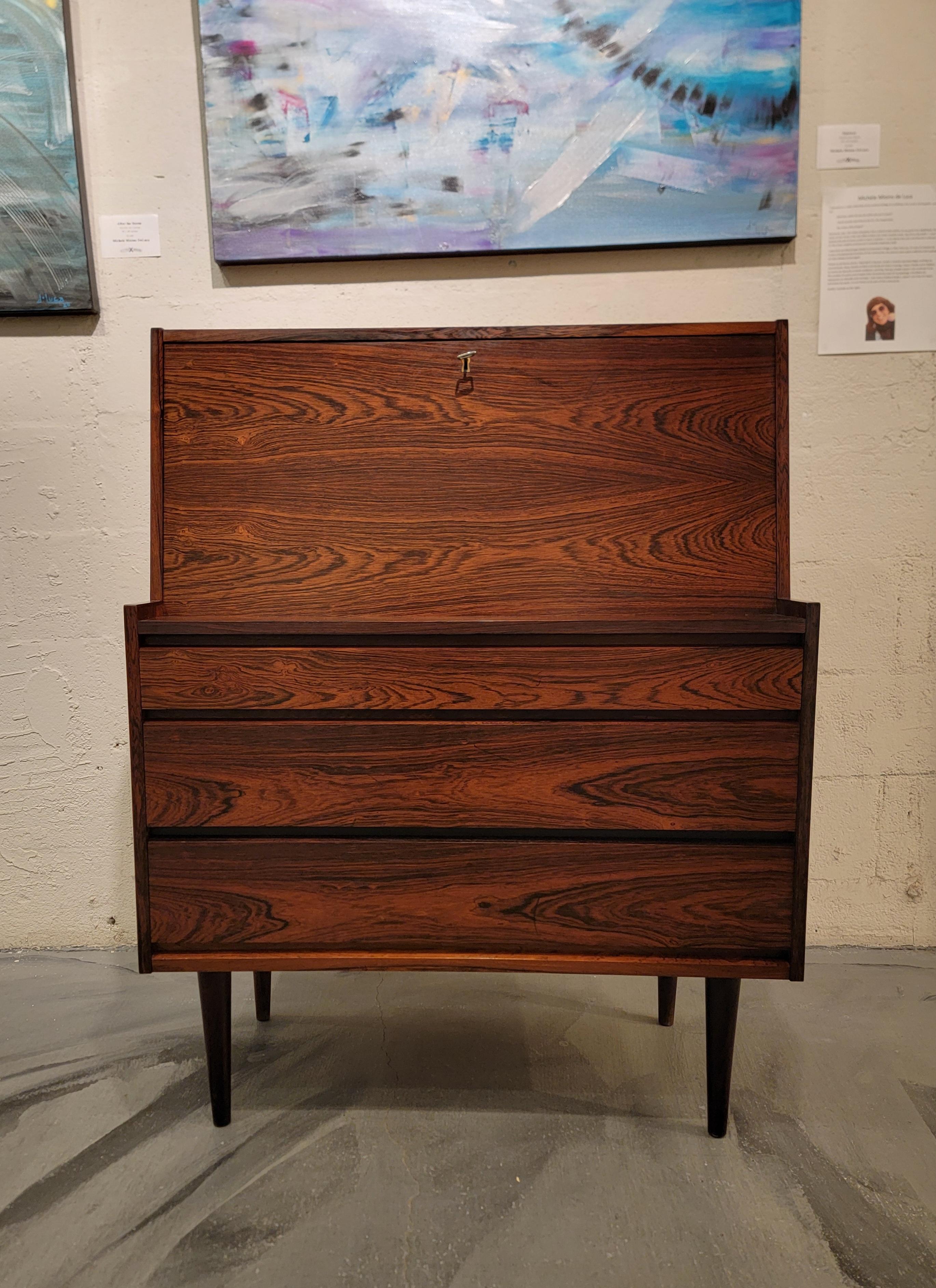 Secrétaire moderne danois en bois de rose en vente 5