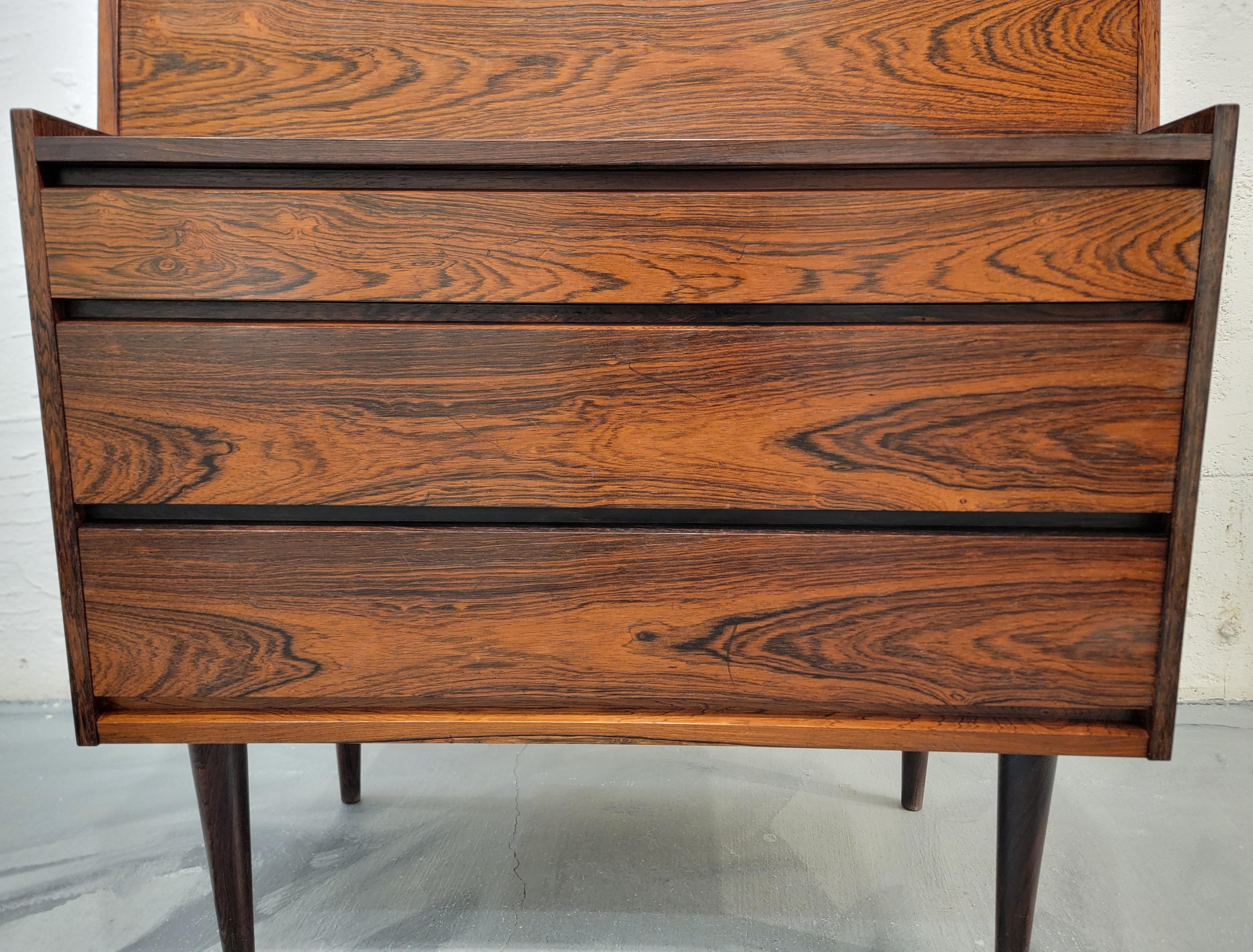 Scandinave moderne Secrétaire moderne danois en bois de rose en vente