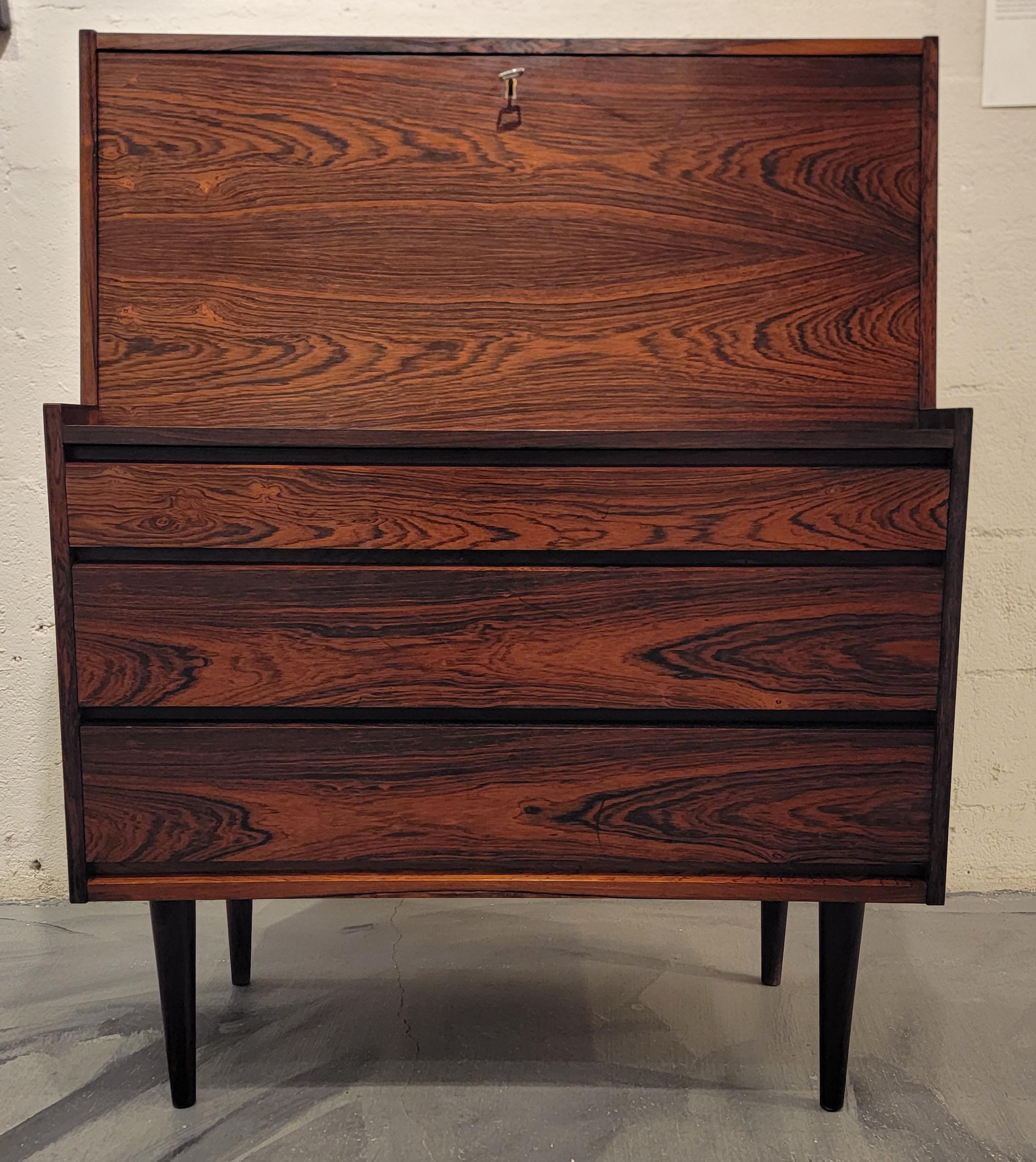Placage Secrétaire moderne danois en bois de rose en vente