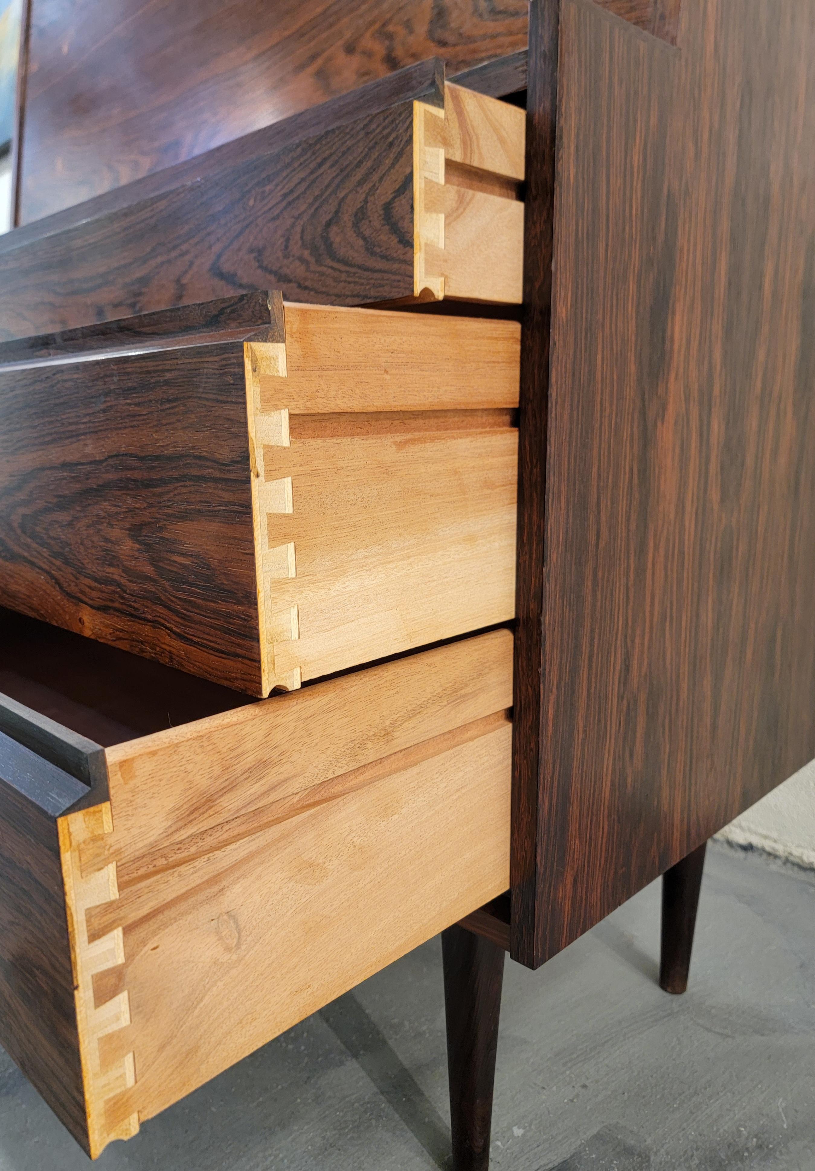 Secrétaire moderne danois en bois de rose Bon état - En vente à Fulton, CA