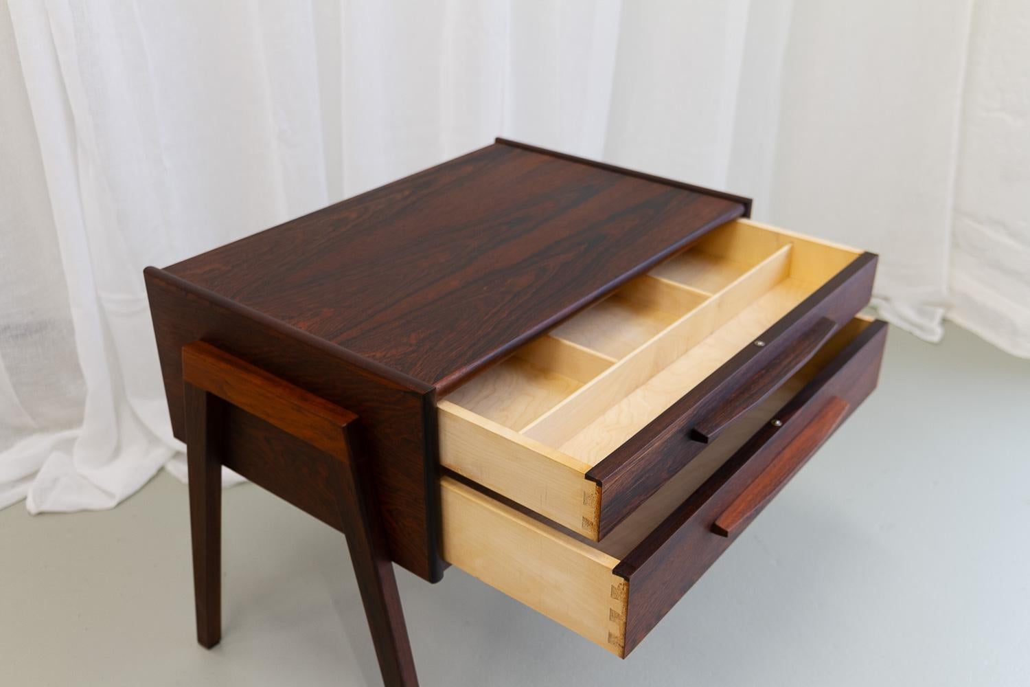 Danish Modern Rosewood Side Table, 1960s. In Good Condition For Sale In Asaa, DK
