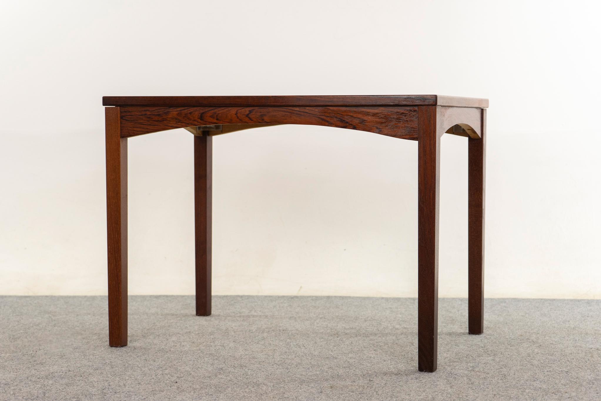 Dänischer Moderner Palisander Beistelltisch (Rosenholz) im Angebot