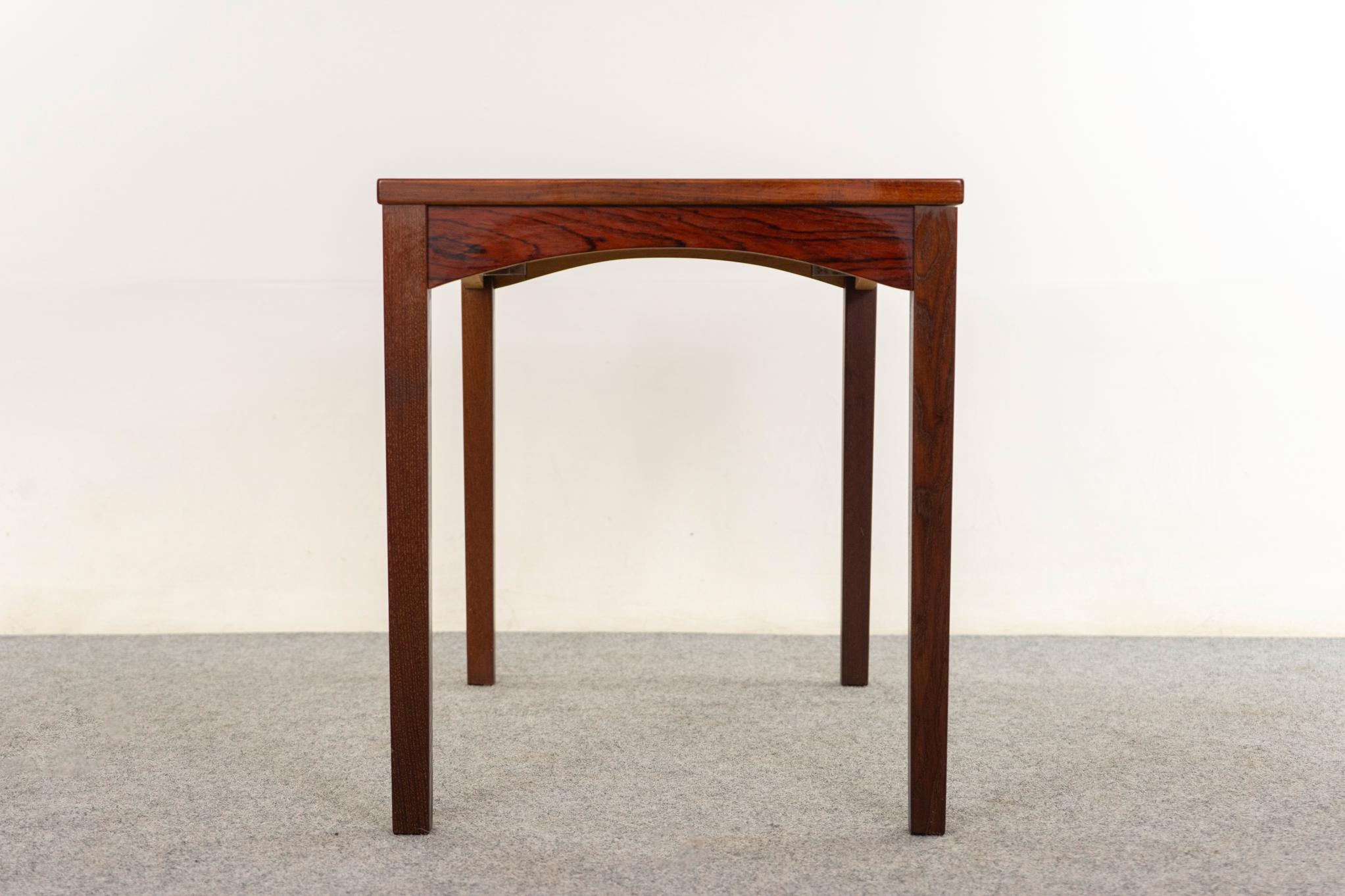 Dänischer Moderner Palisander Beistelltisch im Angebot 1