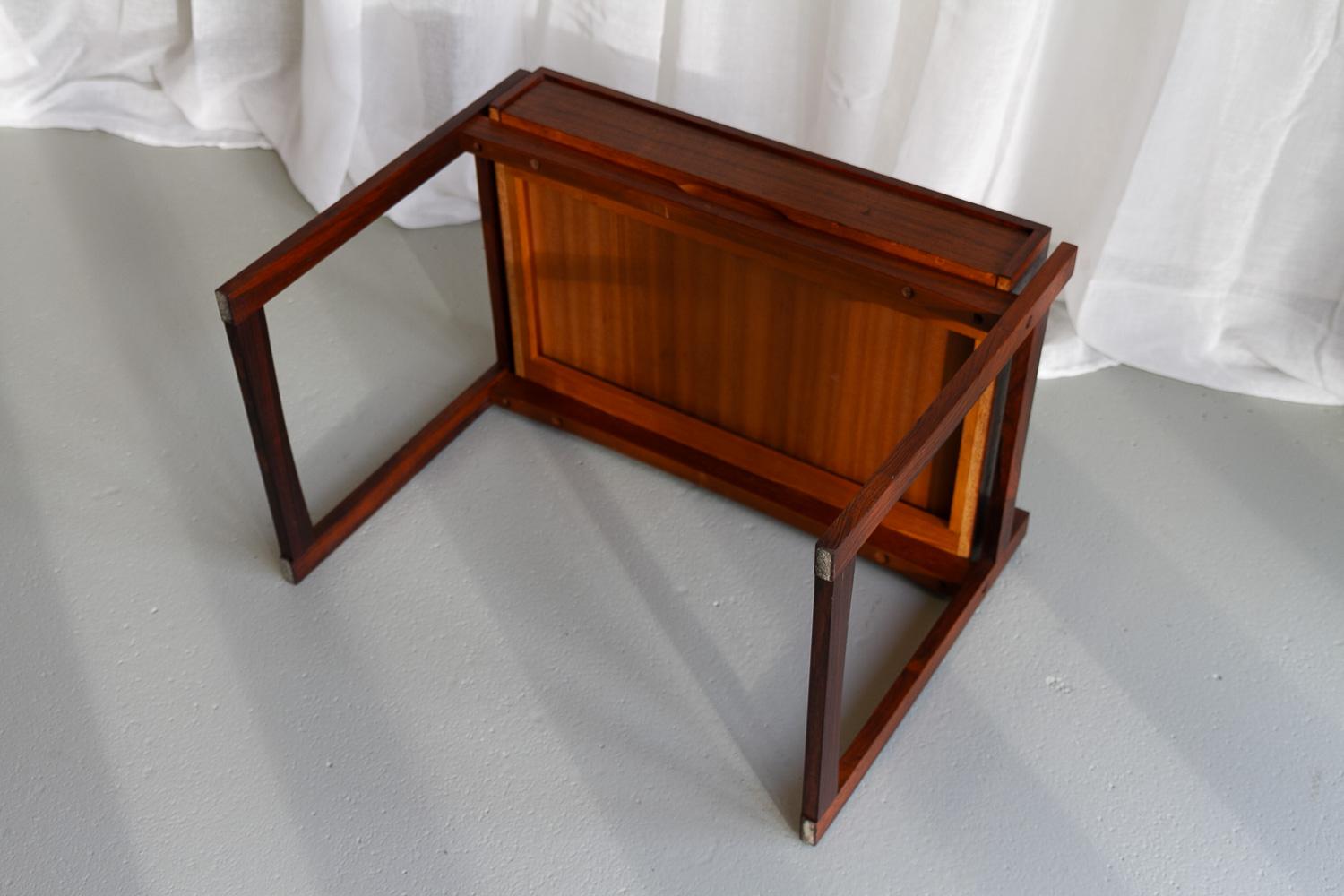Table d'appoint danoise moderne en bois de rose avec tiroir, années 1960. en vente 6