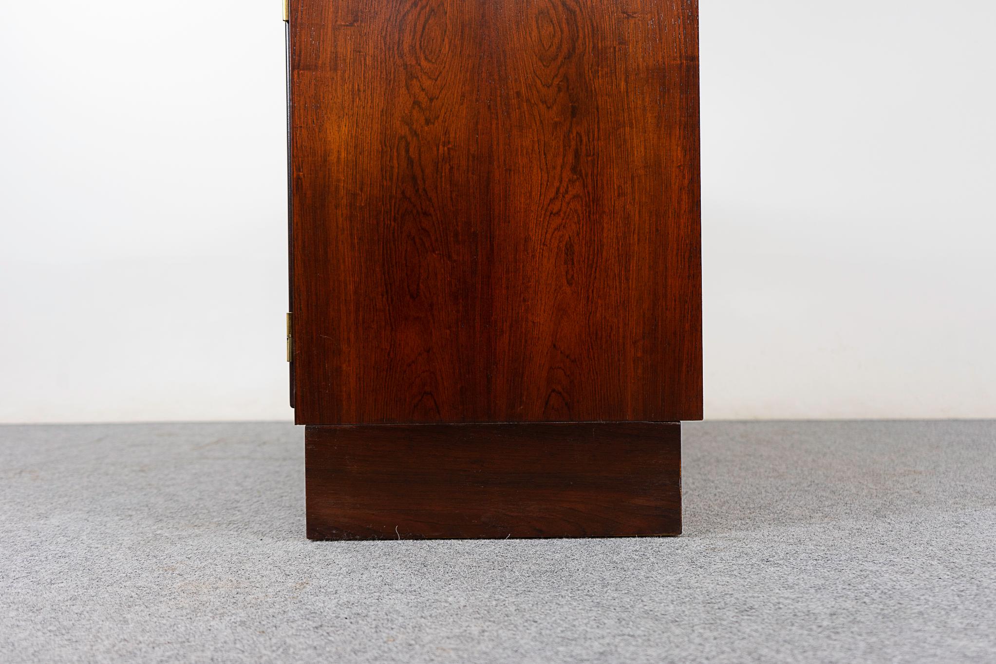 Danish Modern Rosewood Sideboard by Hundevad For Sale 2
