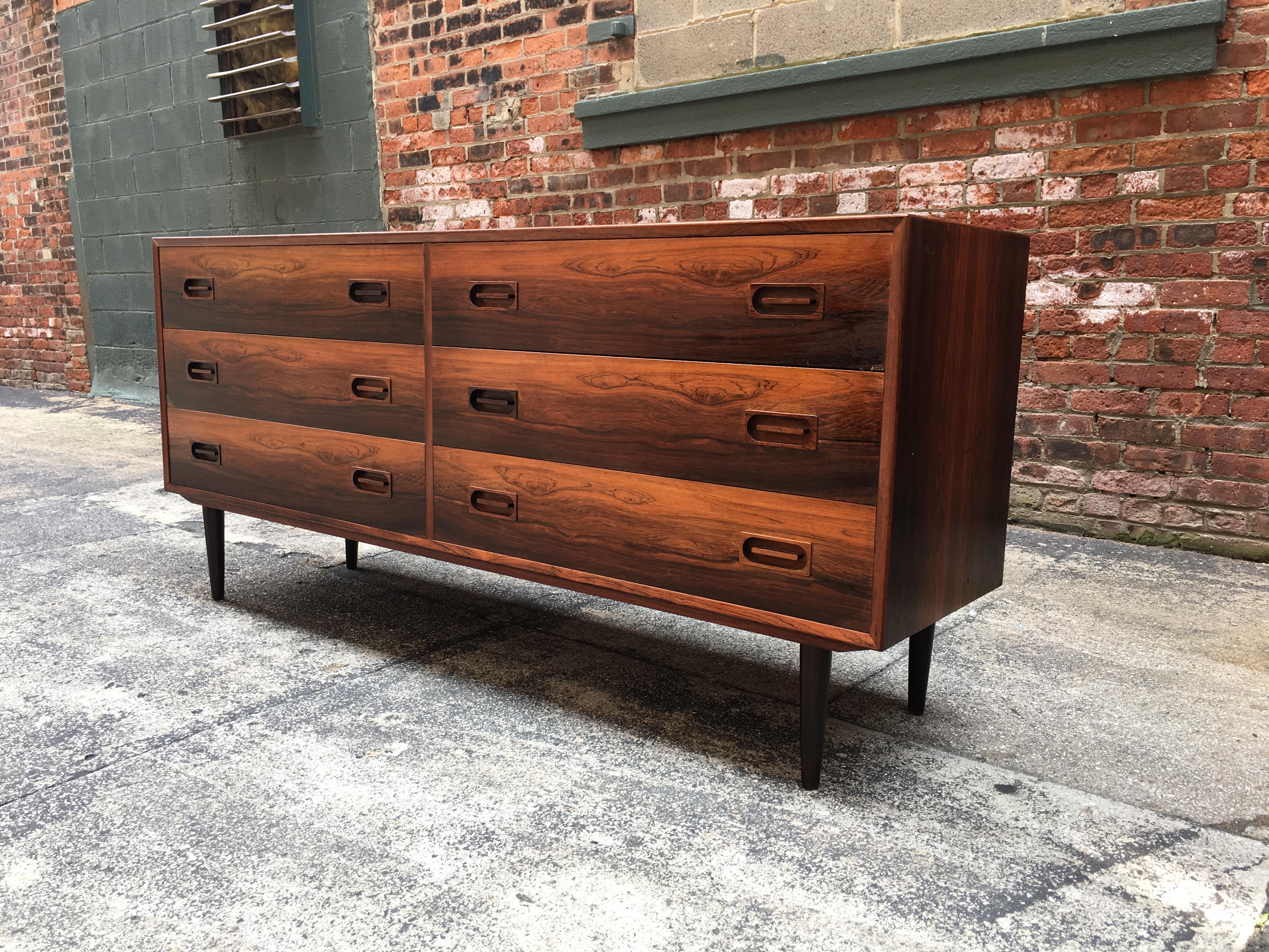 Veneer Danish Modern Rosewood Six-Drawer Dresser