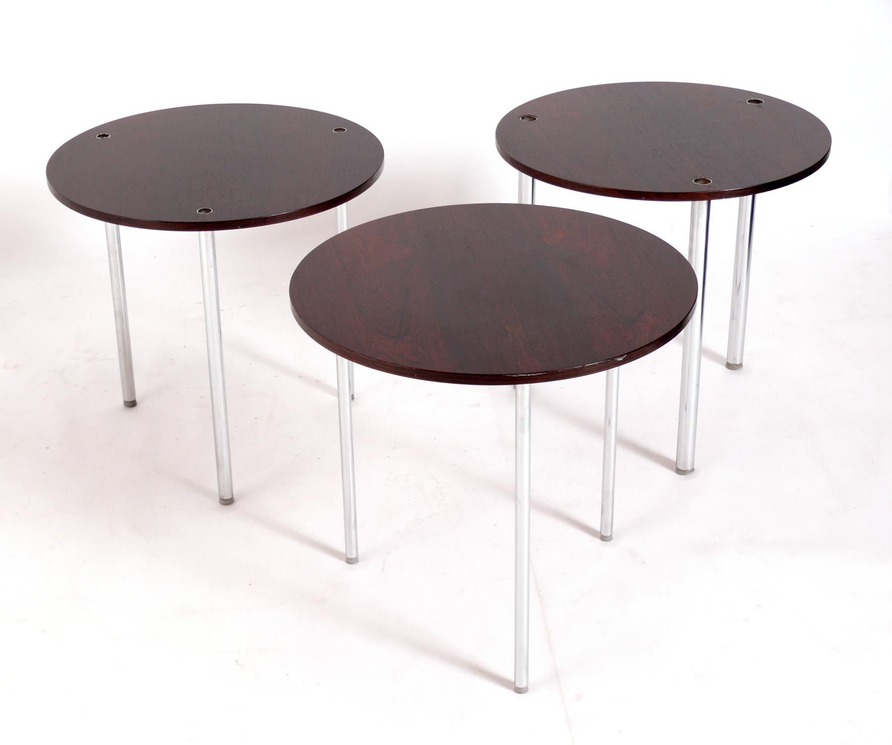 Tables empilables danoises modernes en bois de rose par Poul Norreklit   Bon état - En vente à Atlanta, GA