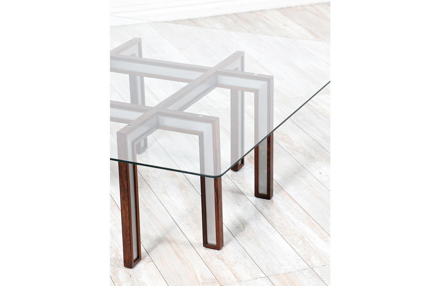 Acier Table basse moderne danoise en bois de rose et acier restaurée par Henning Korch en vente