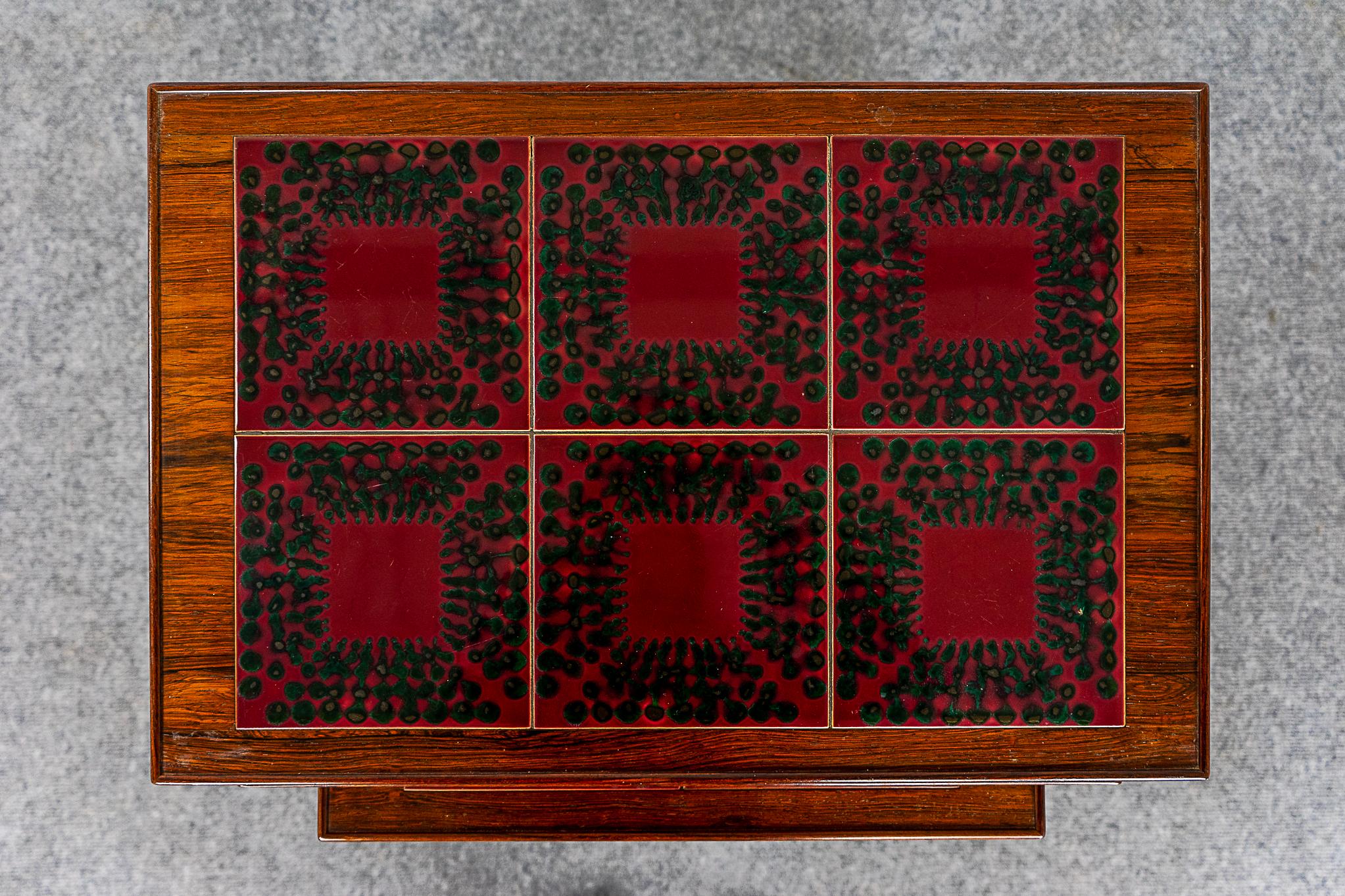 Veneer Danish Modern Rosewood & Tile Nesting Table