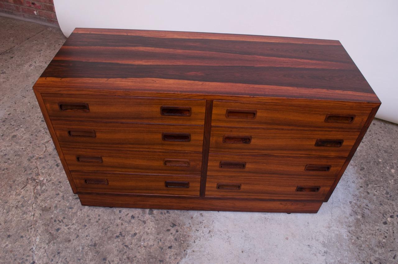 Danish Modern Rosewood Vitrine / Buffet and Hutch by Poul Hundevad 5