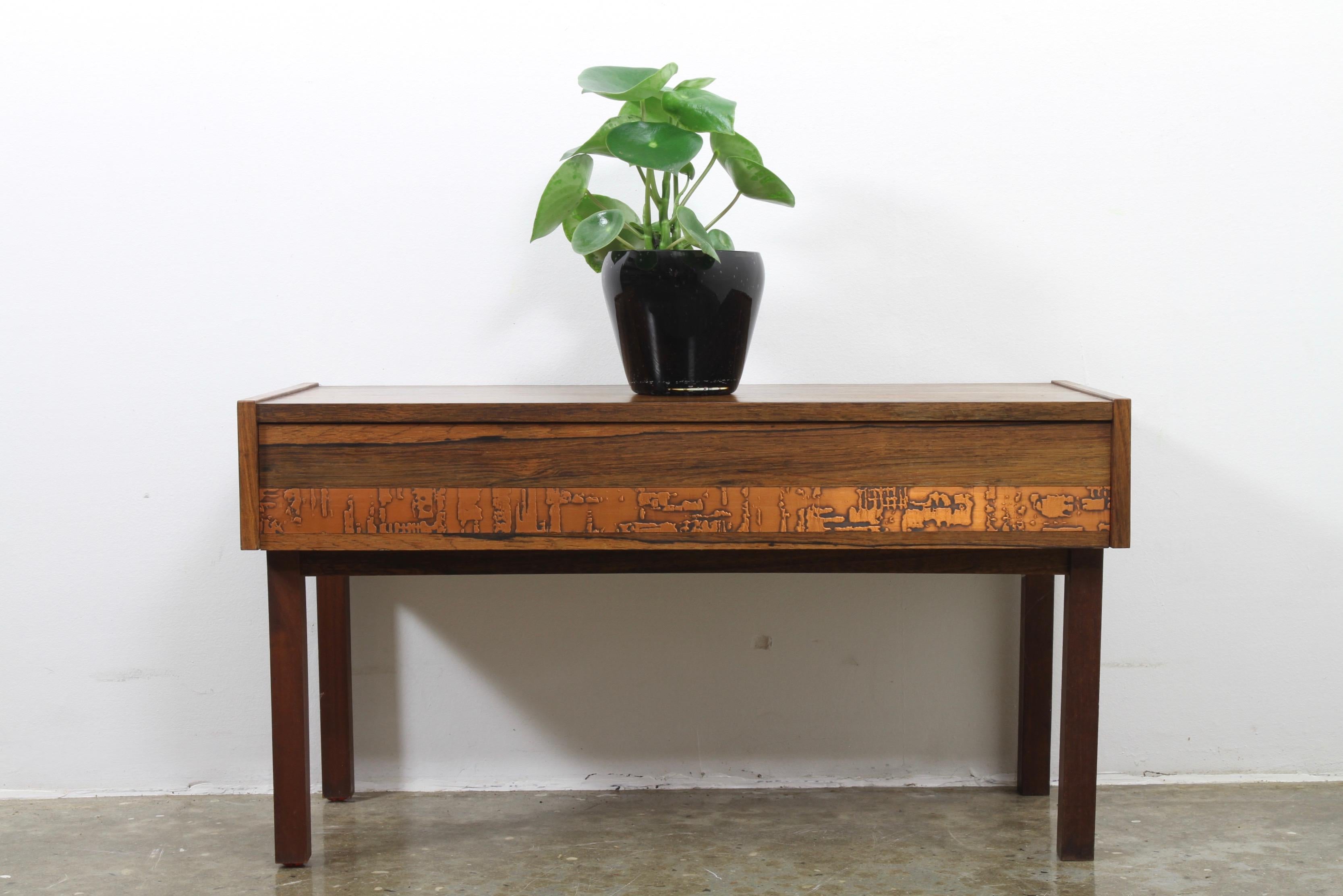 Beautiful Danish set with mirror and low chest of drawers in rosewood with copper inlay made by Hølmer-Hansen for Risskov Spejle. Ideal for for the hallway in true midcentury style. The chest measurement are: depth 34, width 79.5 and height 43.5 cm.