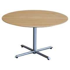 Retro Danish Modern Round Coffee or Cocktail Table in Maple and Steel by Fredericia V