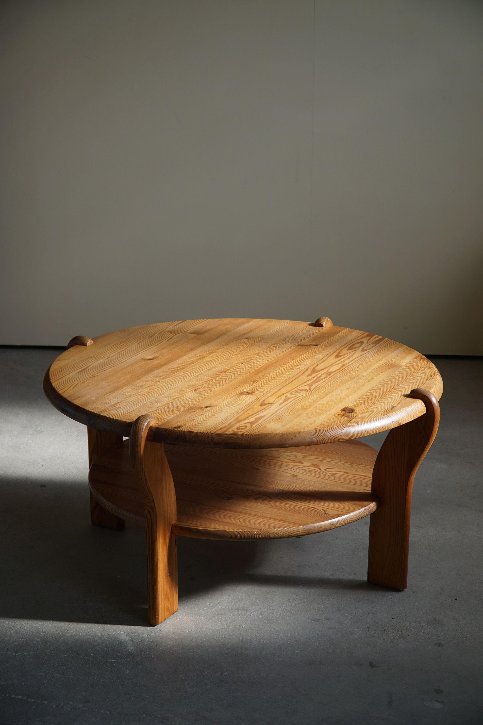 20th Century Danish Modern Round Coffee Table in Solid Pine, Rainer Daumiller Style, 1970s