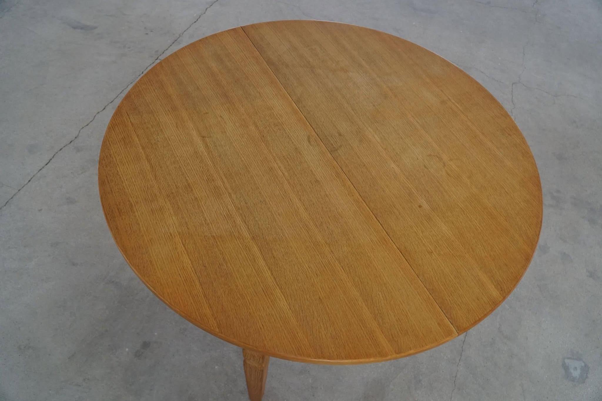 Table de salle à manger ronde moderne danoise en Oak par Rosengaarden, milieu du siècle, années 1960 en vente 4
