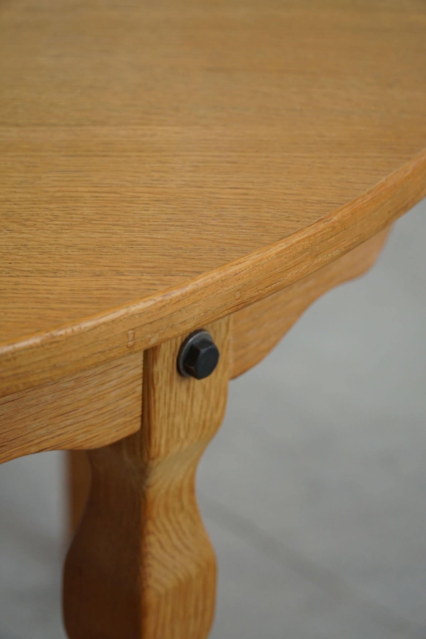 Table de salle à manger ronde moderne danoise en Oak par Rosengaarden, milieu du siècle, années 1960 en vente 6