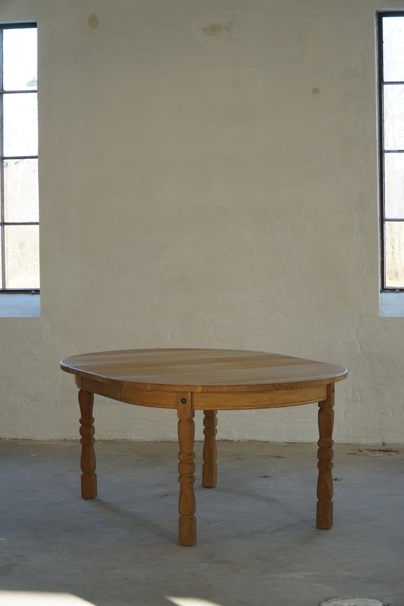 Danish Modern, Round Dining Table in Oak with 3 Extensions, Mid Century, 1960s For Sale 5