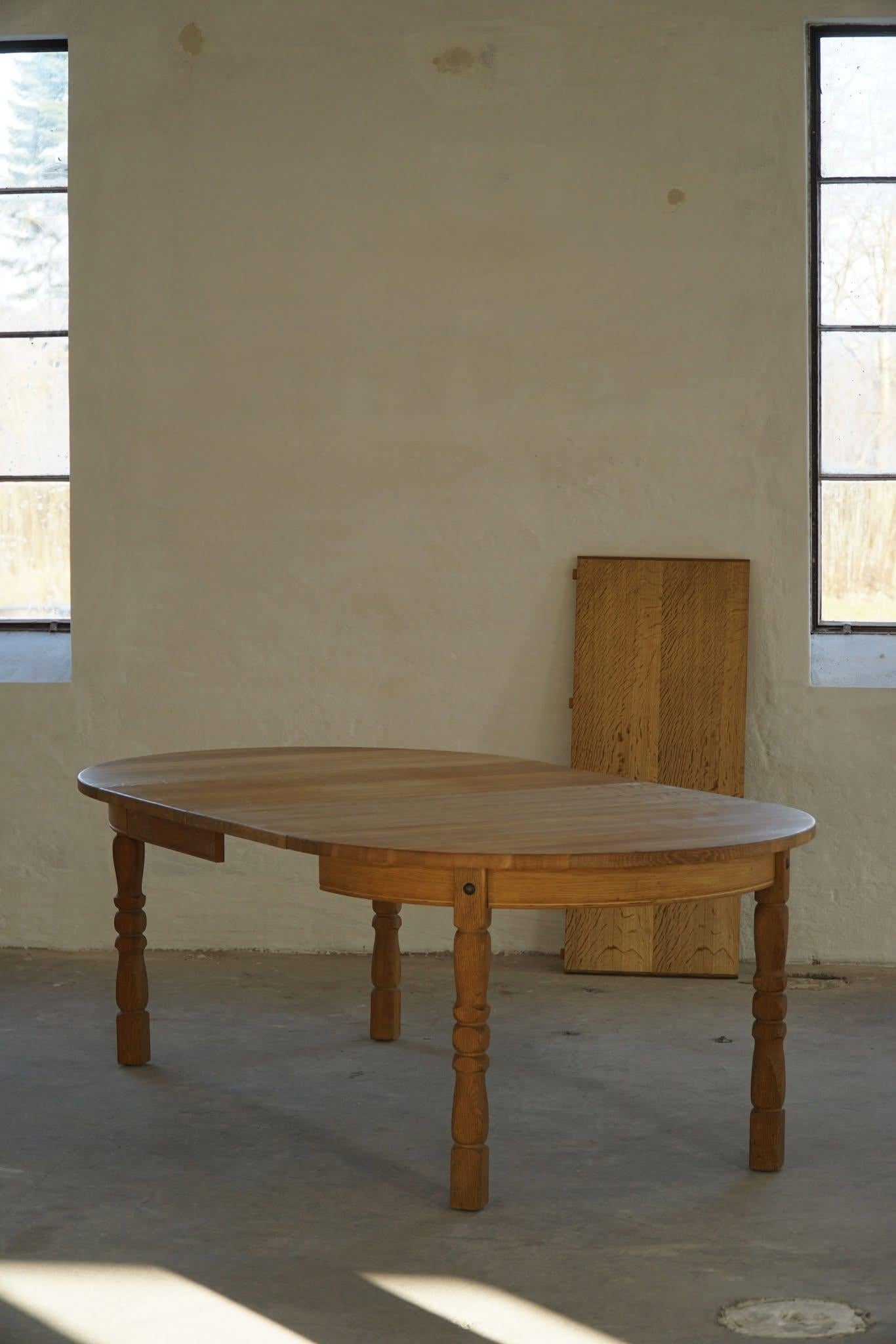 Danish Modern, Round Dining Table in Oak with 3 Extensions, Mid Century, 1960s For Sale 1