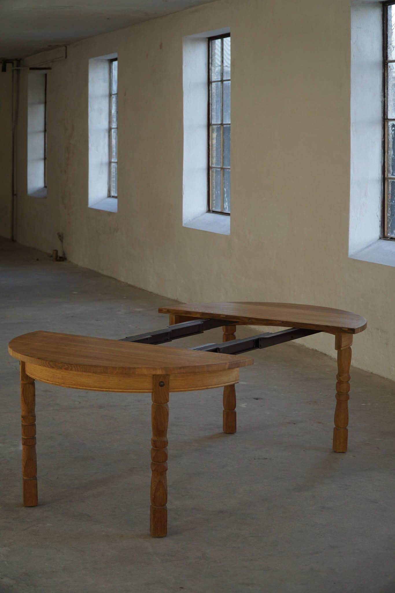 Danish Modern, Round Dining Table in Oak with 3 Extensions, Mid Century, 1960s For Sale 3