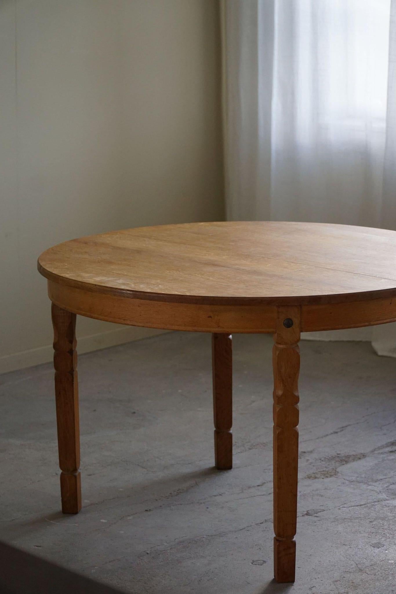 Mesa de Comedor Redonda de Roble con Extensiones, Moderna Danesa, Mediados del Siglo XX, 1960 12