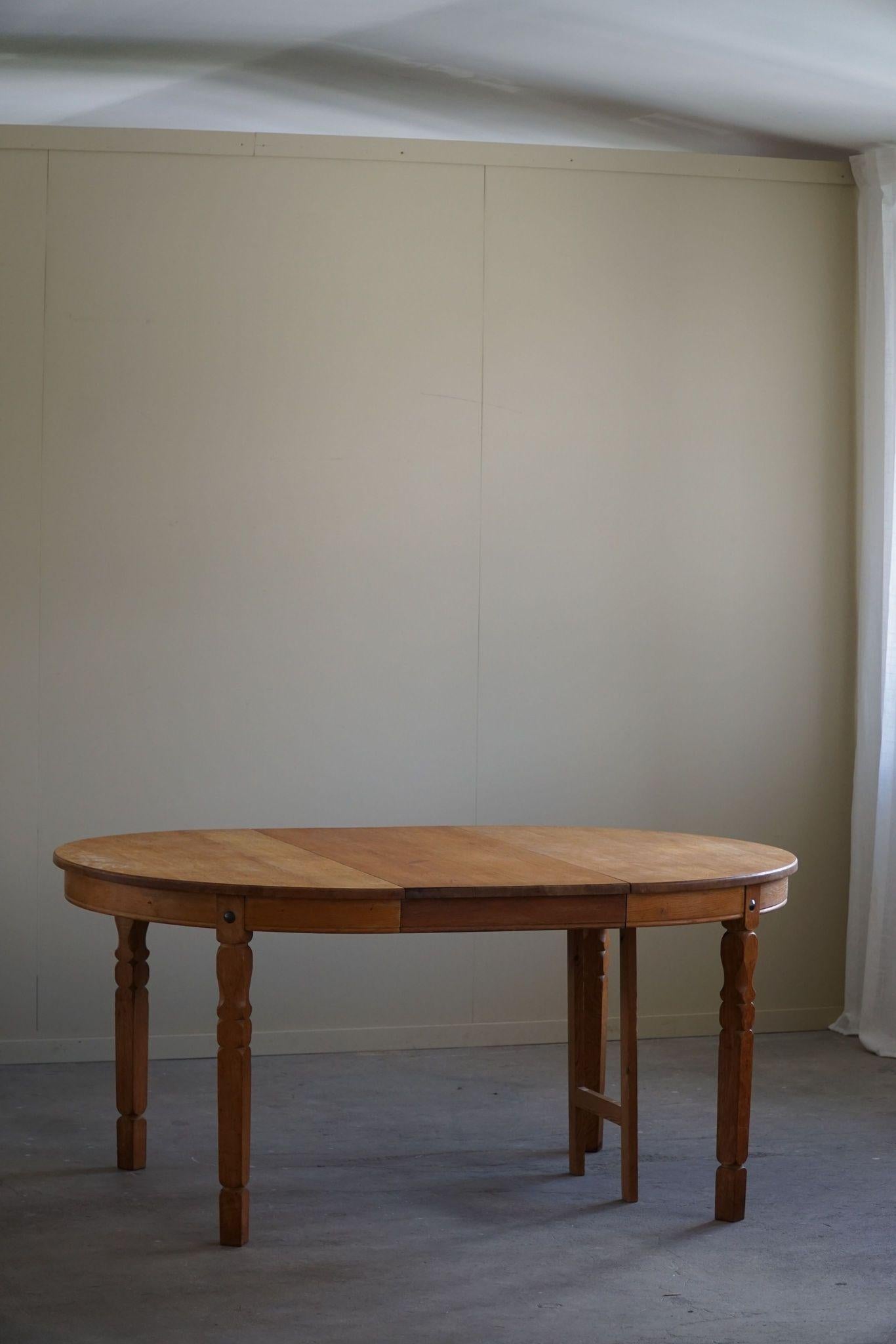 Mesa de Comedor Redonda de Roble con Extensiones, Moderna Danesa, Mediados del Siglo XX, 1960 Danés