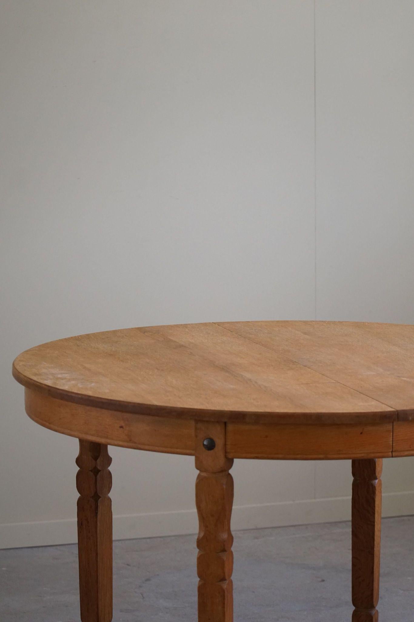 Mesa de Comedor Redonda de Roble con Extensiones, Moderna Danesa, Mediados del Siglo XX, 1960 siglo XX
