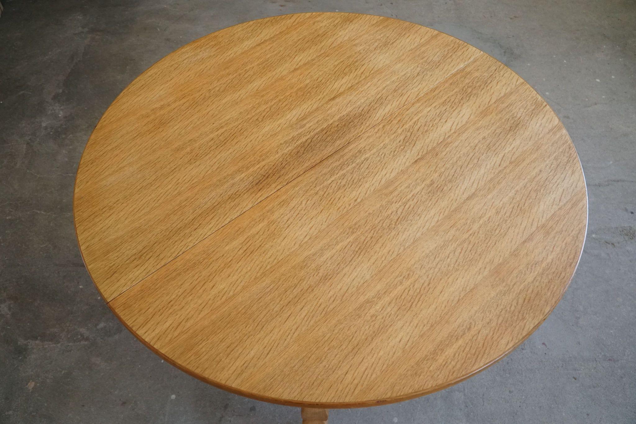 Danish Modern, Round Dining Table in Oak with Two Extensions, Mid Century, 1960s 11