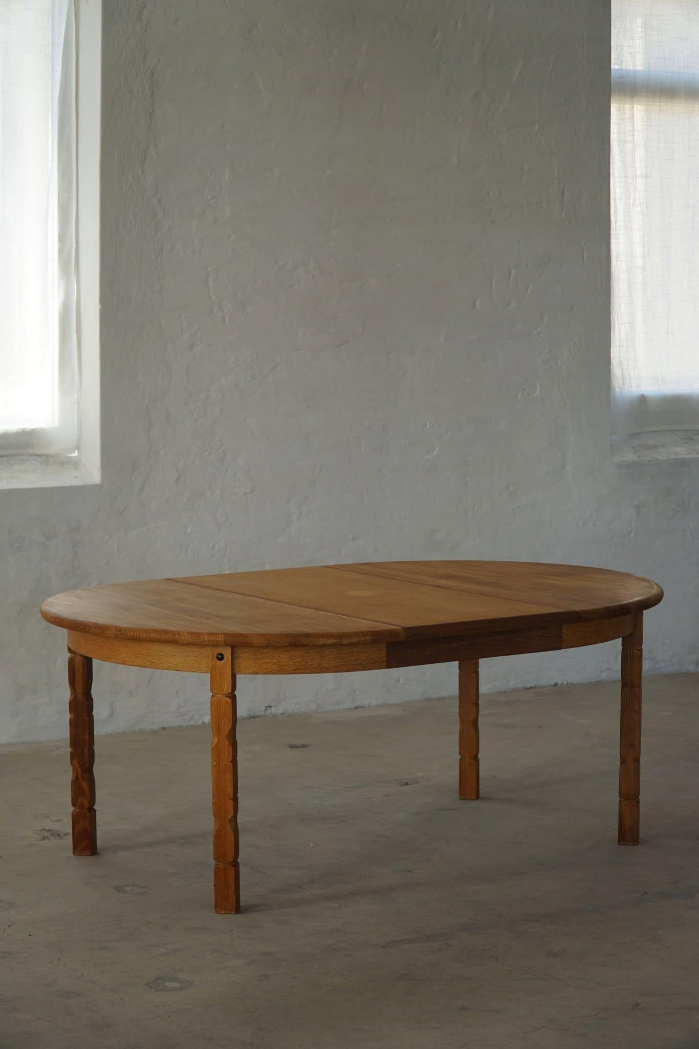 20th Century Danish Modern, Round Dining Table in Oak with Two Extensions, Mid Century, 1960s For Sale