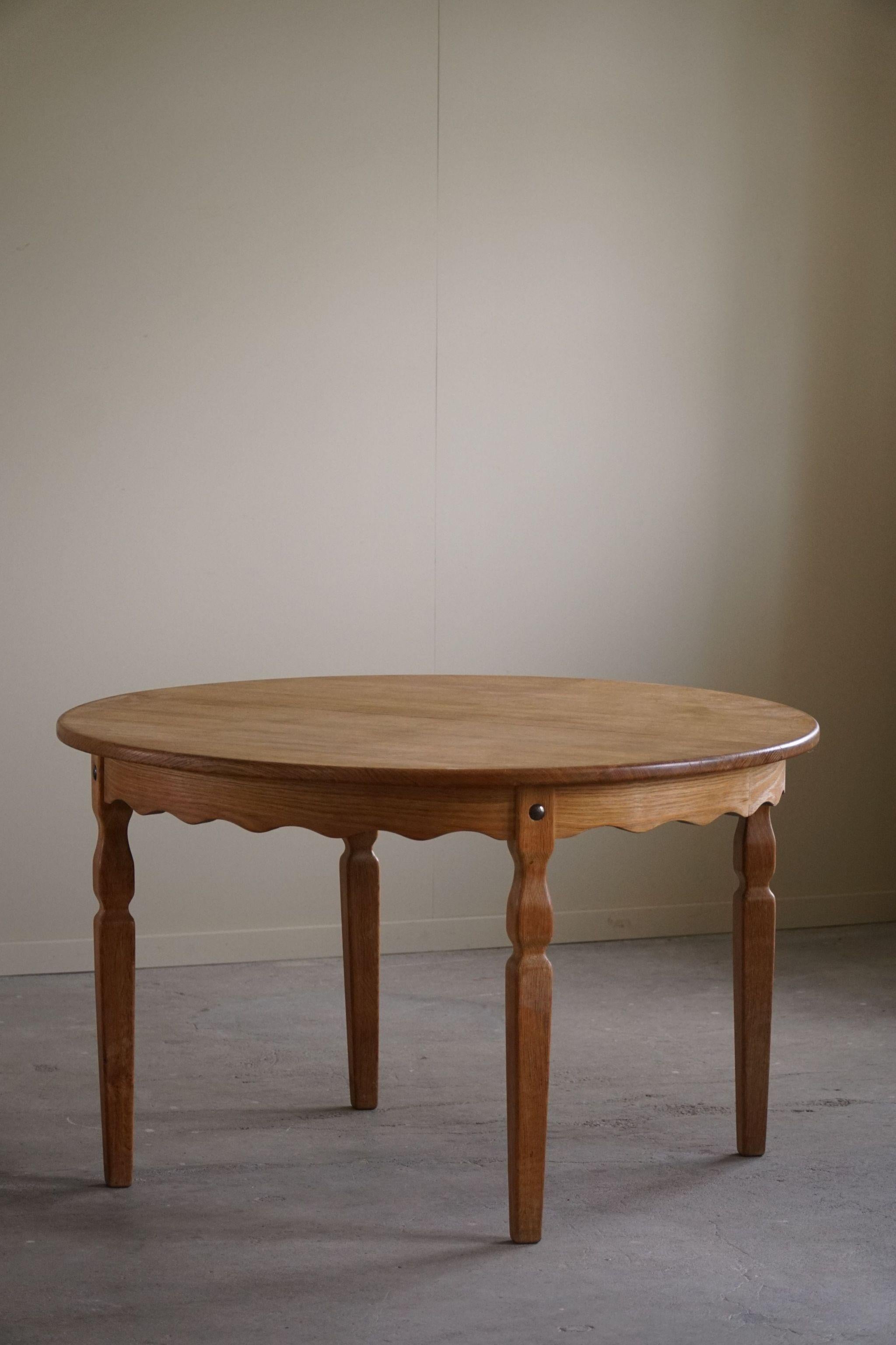 Danish Modern, Round Dining Table in Oak with Two Extensions, Mid Century, 1960s For Sale 4