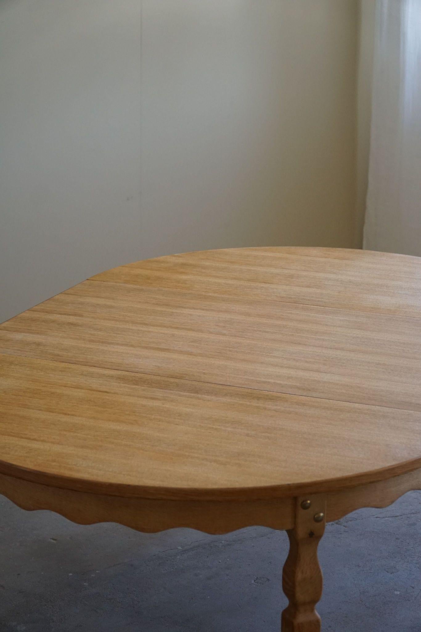 Danish Modern, Round Dining Table in Oak with Two Extensions, Mid Century, 1960s 4