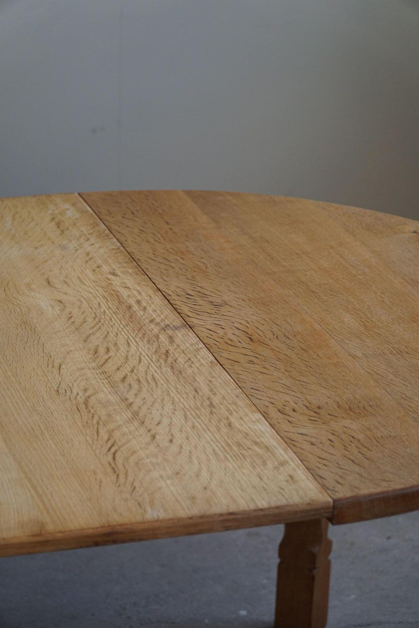Danish Modern, Round Dining Table in Oak with Two Extensions, Mid Century, 1960s 4
