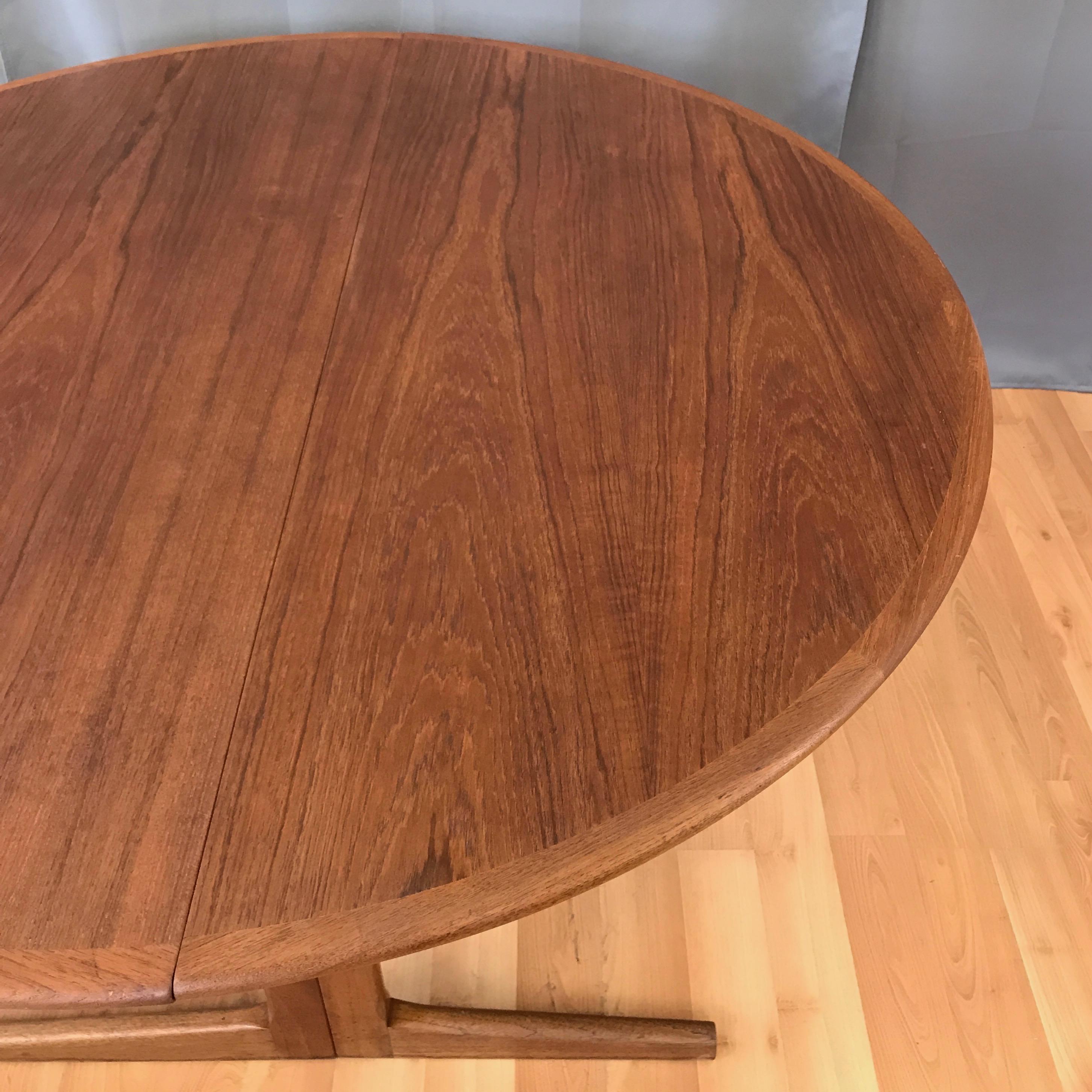 Danish Modern Round Drop-Leaf Teak Dining Table, 1970s 5