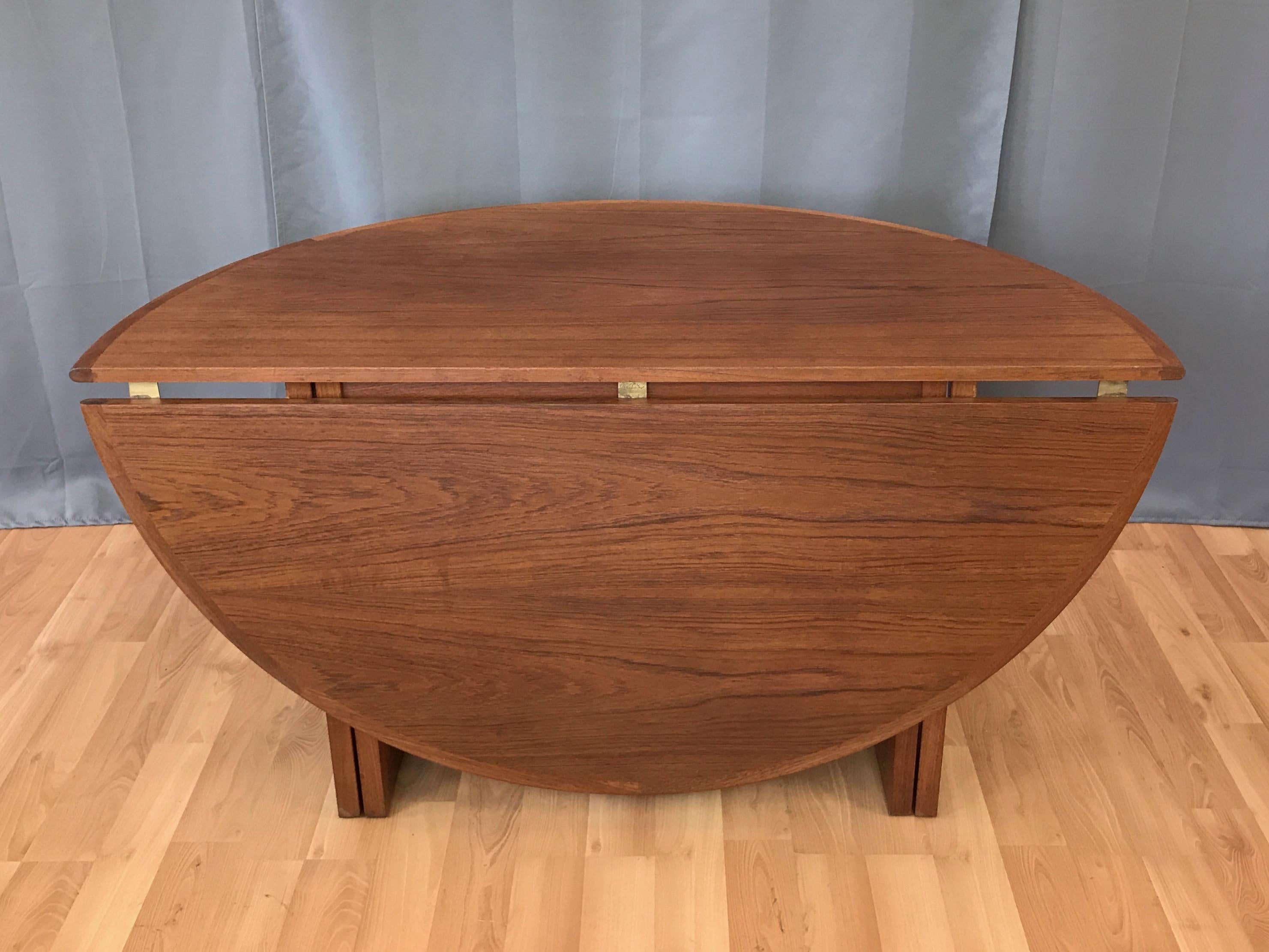 Danish Modern Round Drop-Leaf Teak Dining Table, 1970s In Good Condition In San Francisco, CA