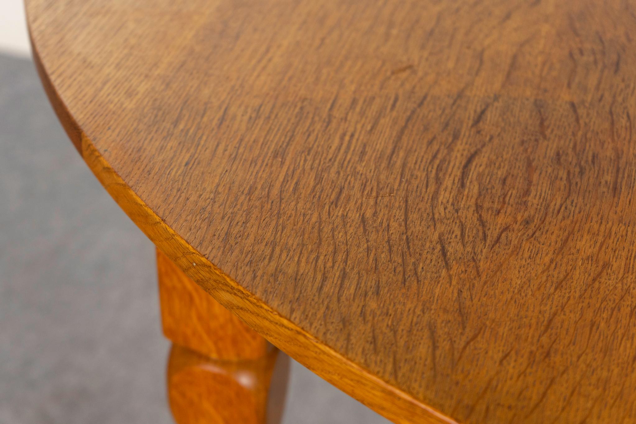 Veneer Danish Modern Round Oak Dining Table For Sale