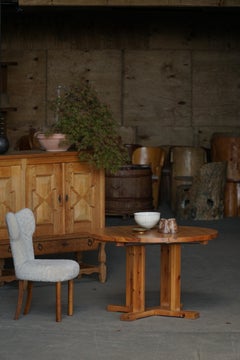 Danish Modern Round Pine Dining Table with Extension Leaves, Denmark, 1970s