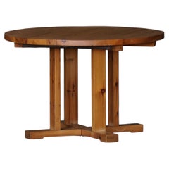 Danish Modern Round Pine Dining Table with Extension Leaves, Denmark, 1970s
