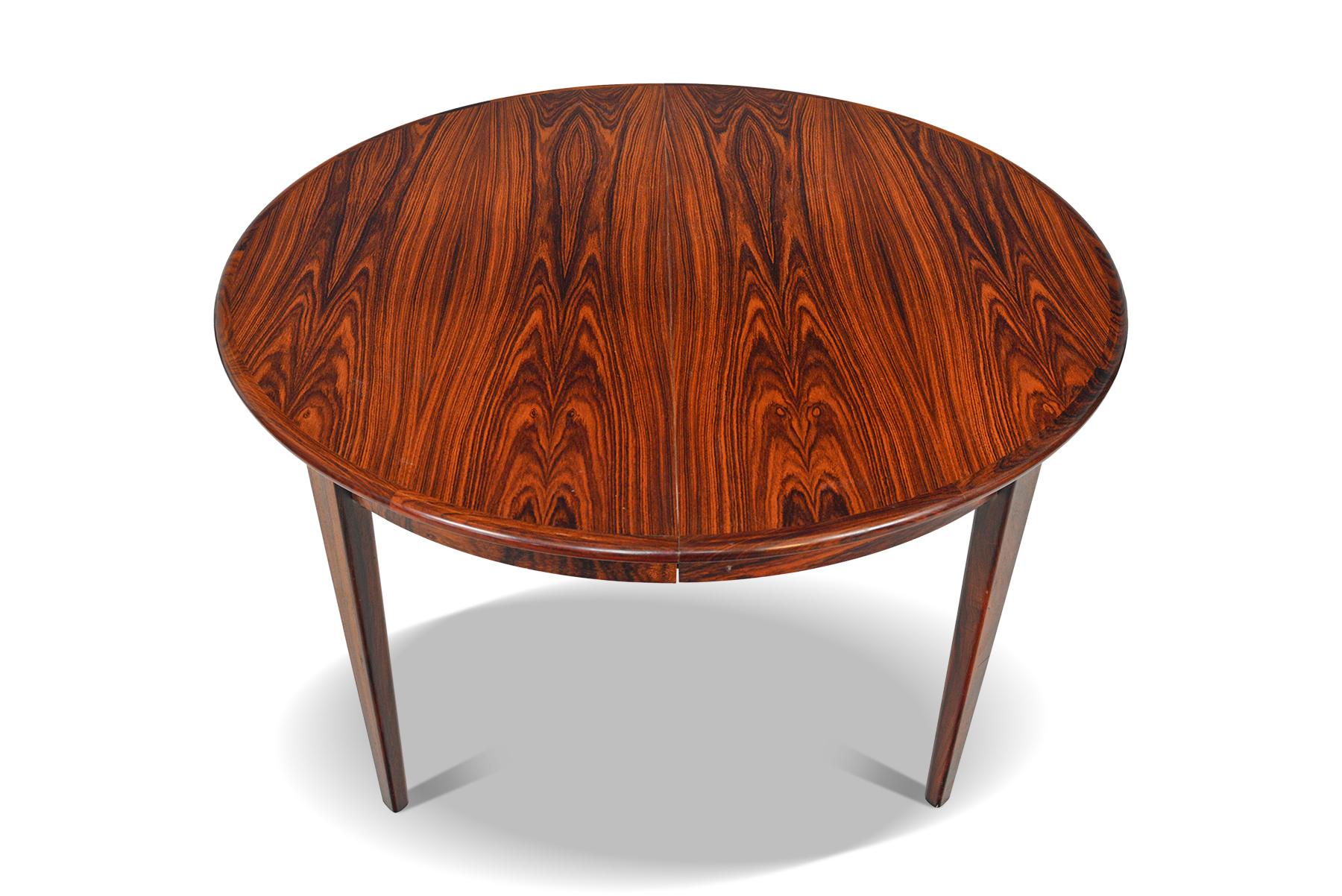 Danish Modern Round Rosewood Table with Three Leaves by Moreddi 8