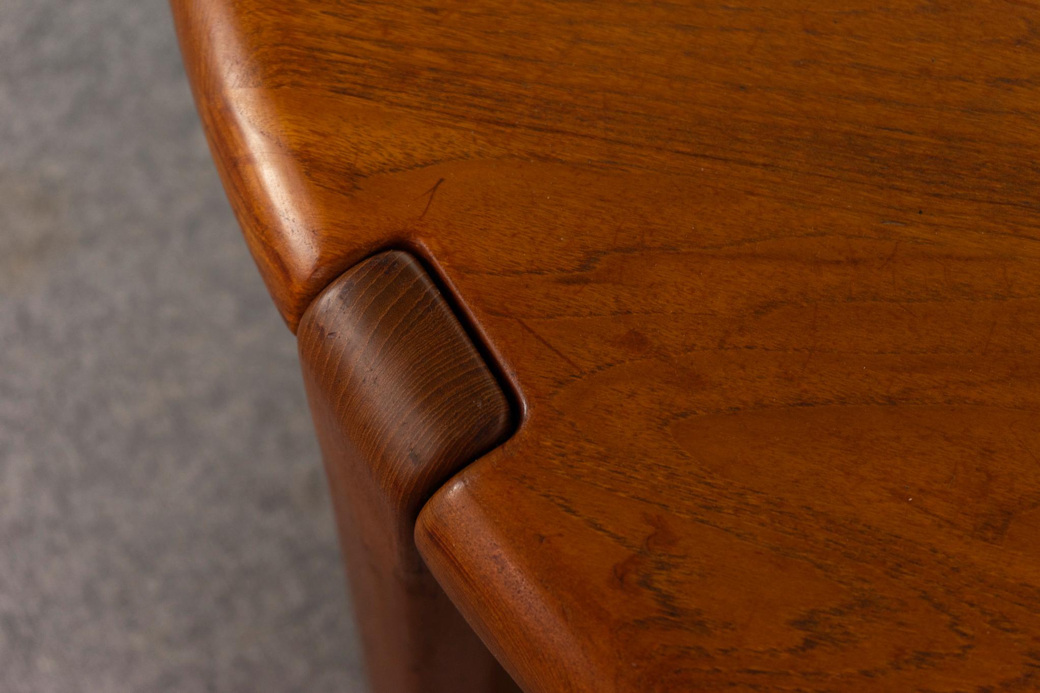 Danish Modern Round Solid Teak Coffee Table For Sale 5