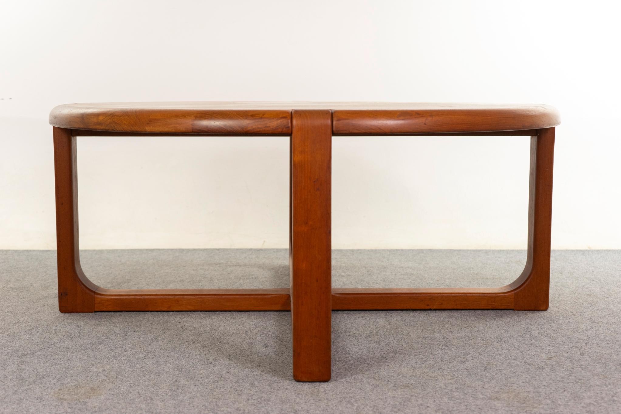 Danish Modern Round Solid Teak Coffee Table For Sale 6