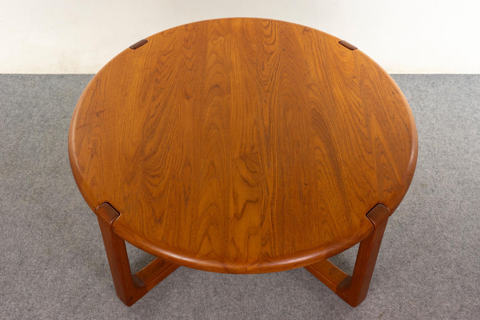 Mid-20th Century Danish Modern Round Solid Teak Coffee Table For Sale