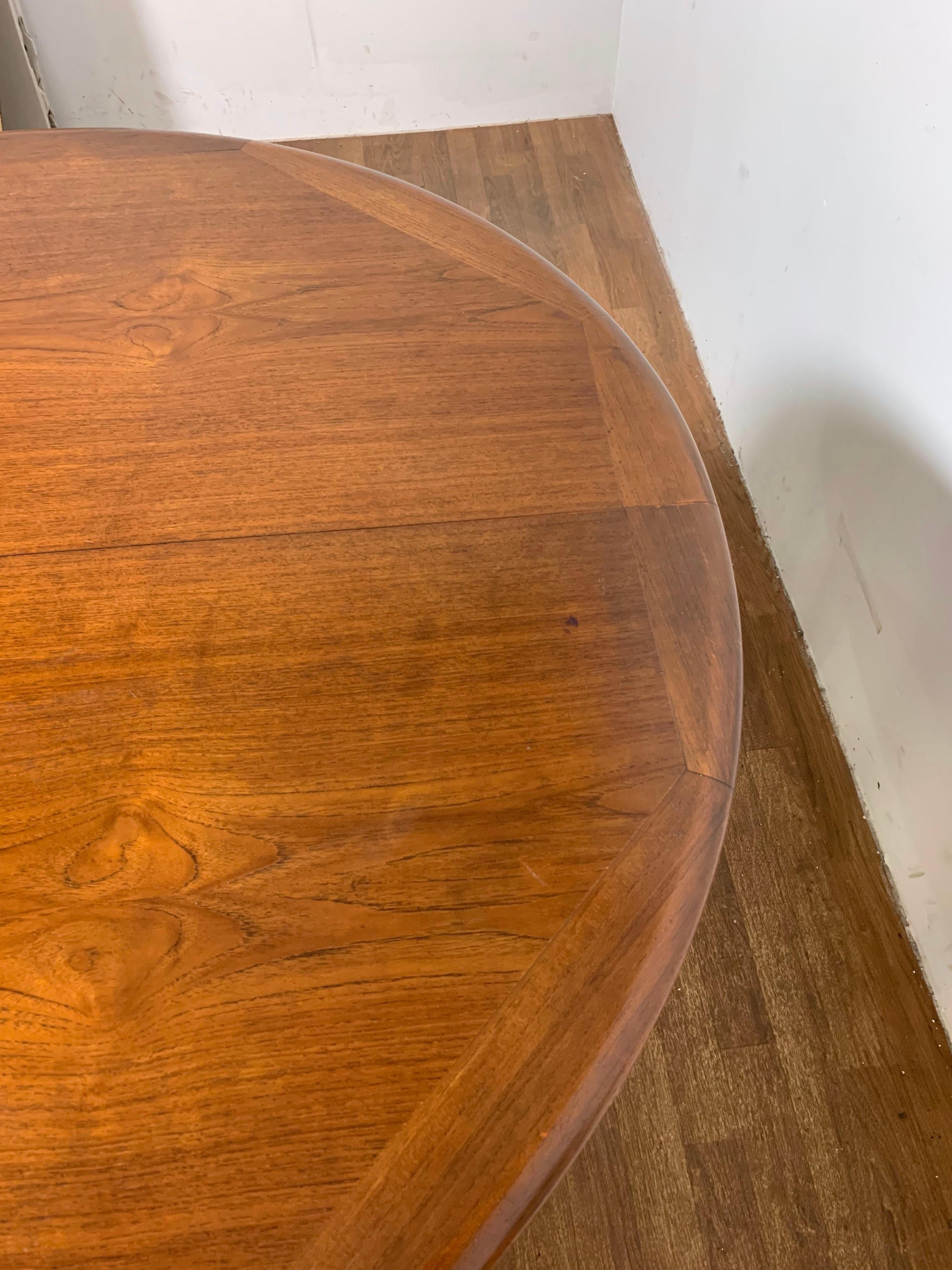 Danish Modern Round Teak Dining Table with Two Leaves, Circa 1960s 3