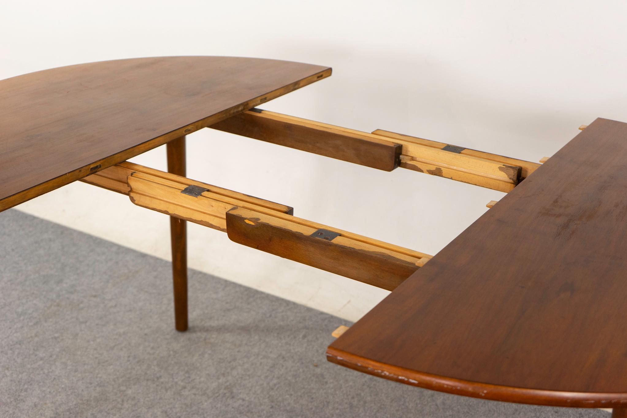 Danish Modern Round Walnut Dining Table For Sale 2