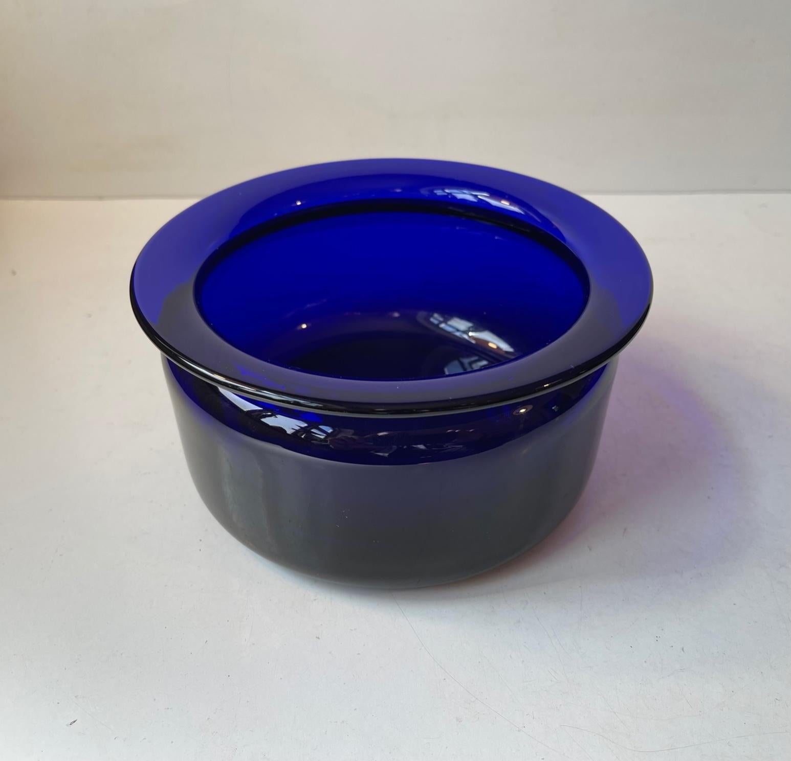 Danish Modern Saphire Blue Bowl, Holmegaard 1970s In Good Condition For Sale In Esbjerg, DK