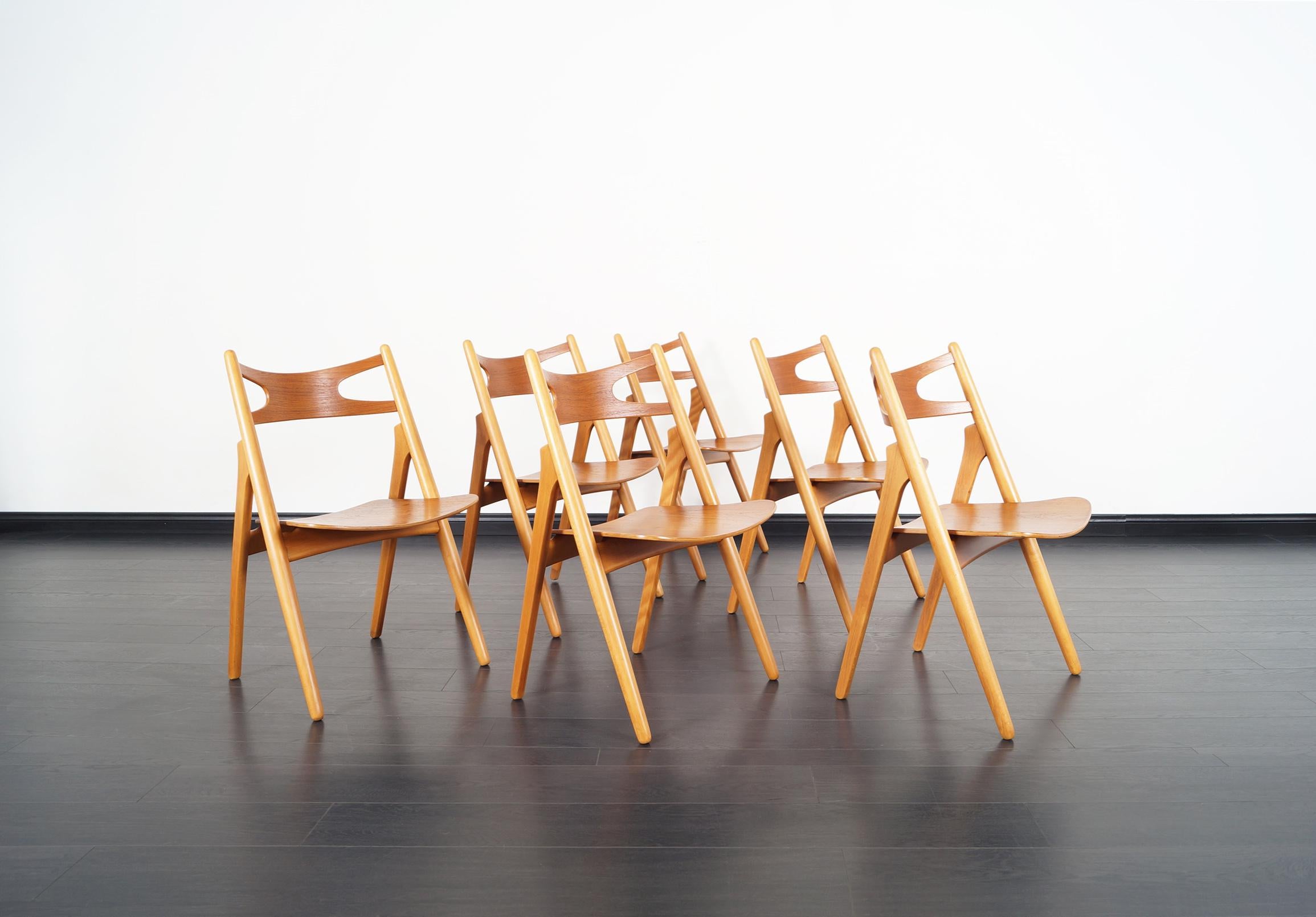 Danish Modern 'Sawbuck' Ch-29 Dining Chairs by Hans J. Wegner 2