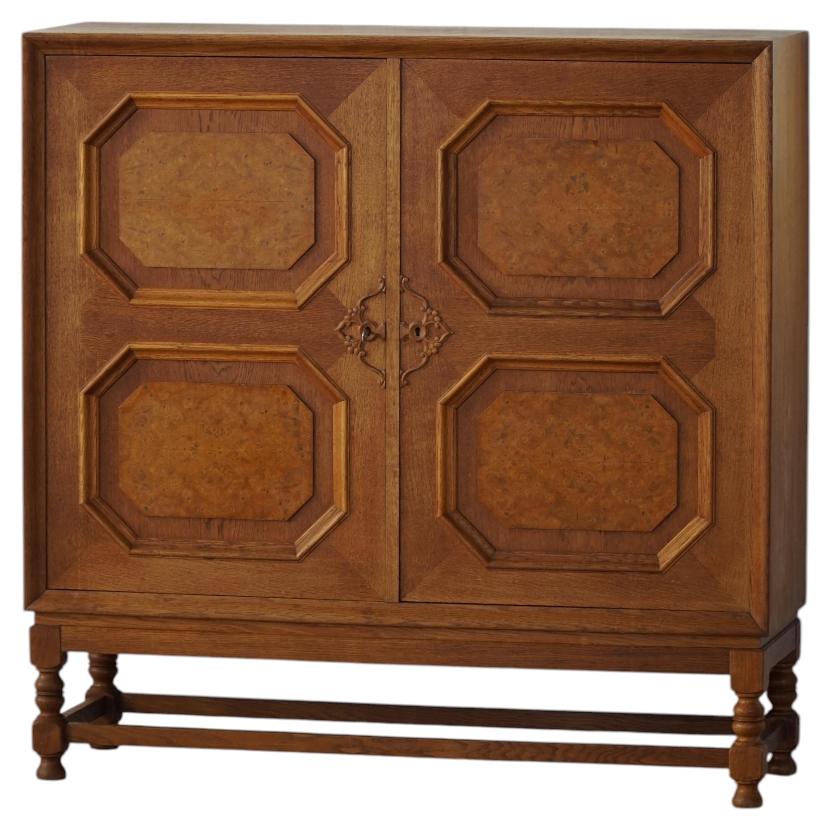 Danish Modern, Sclulptural Classic Cabinet in Oak and Burl Wood Veneer, 1950s