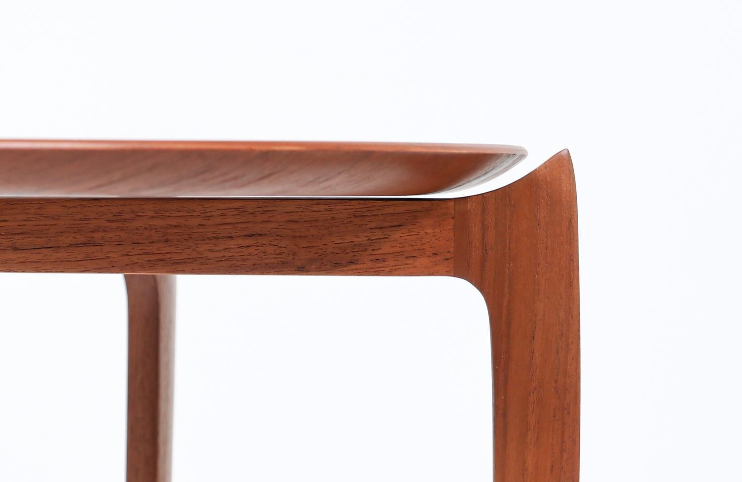 Mid-20th Century Expertly Restored - Danish Modern Folding Tray Side Table by Fritz Hansen For Sale