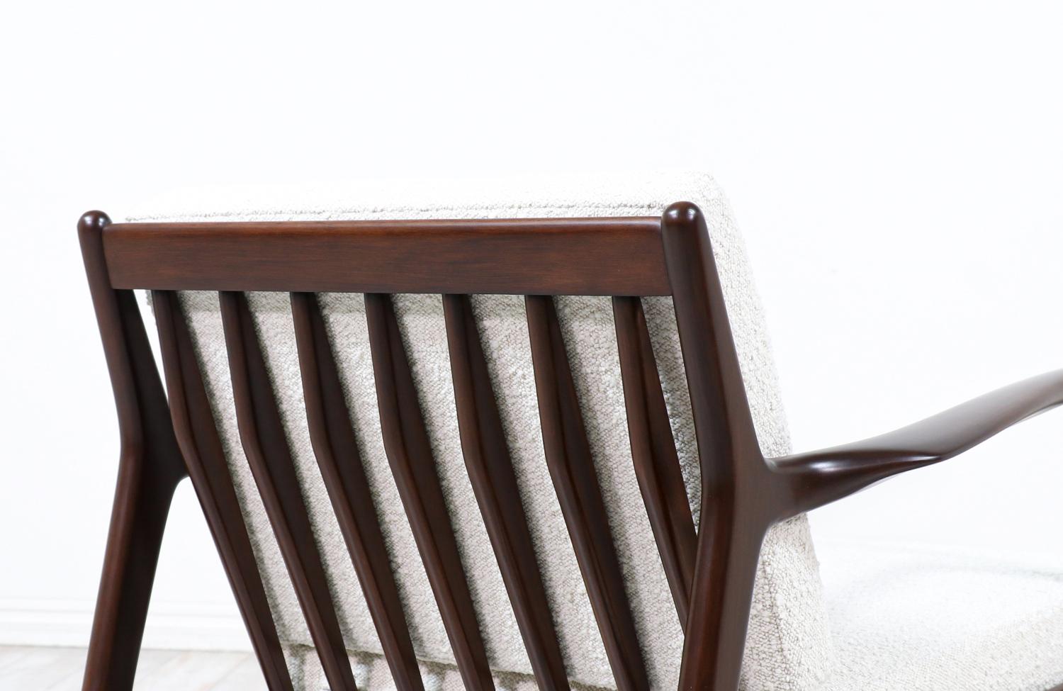 Expertisch restauriert – dänischer moderner skulpturaler Loungesessel der dänischen Moderne von Ib Kofod-Larsenn (Mitte des 20. Jahrhunderts) im Angebot