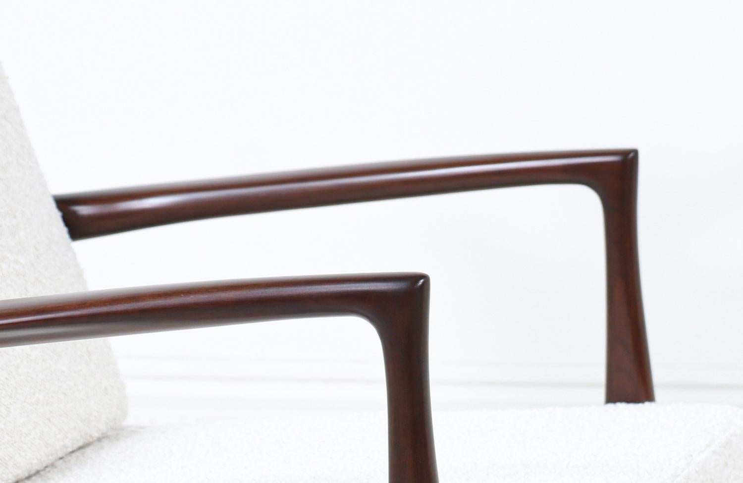 Expertly Restored - Danish Modern Sculpted Lounge Chair by Ib Kofod-Larsenn For Sale 2