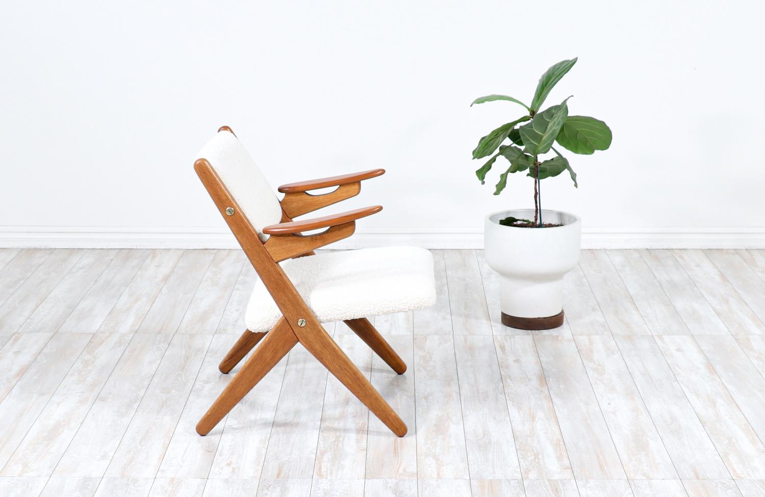 Mid-Century Modern Danish Modern Sculpted Oak & Teak Arm Chair by Arne-Hovmand Olsen For Sale