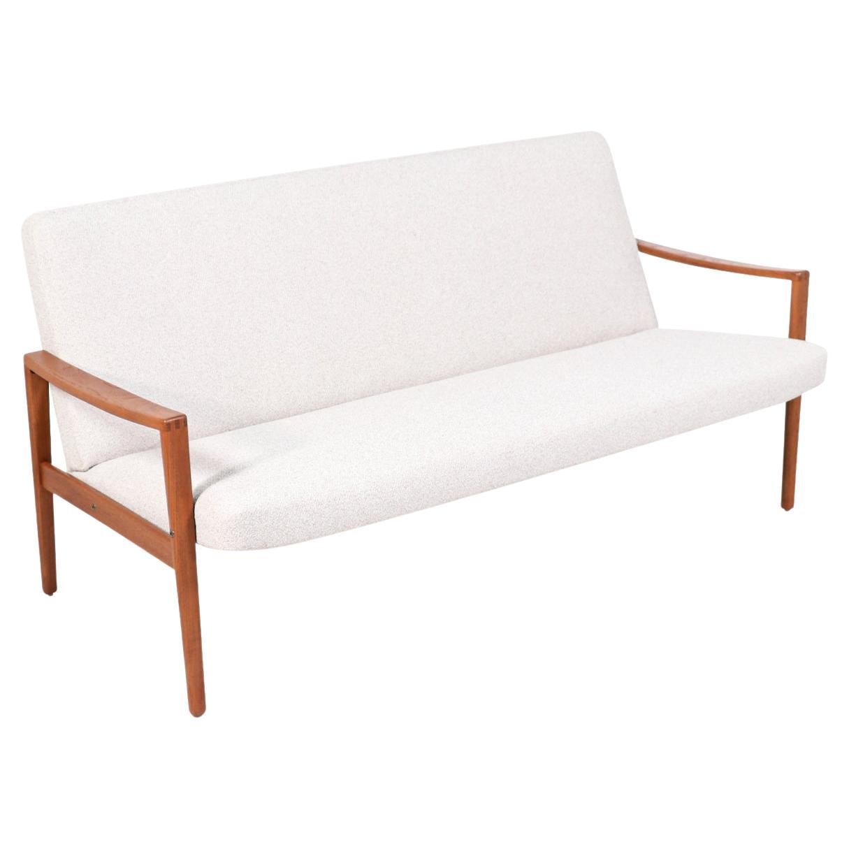 Fachmännisch restauriert - Dänisches Modernes Sofa aus Teakholz mit Skulpturen im Angebot