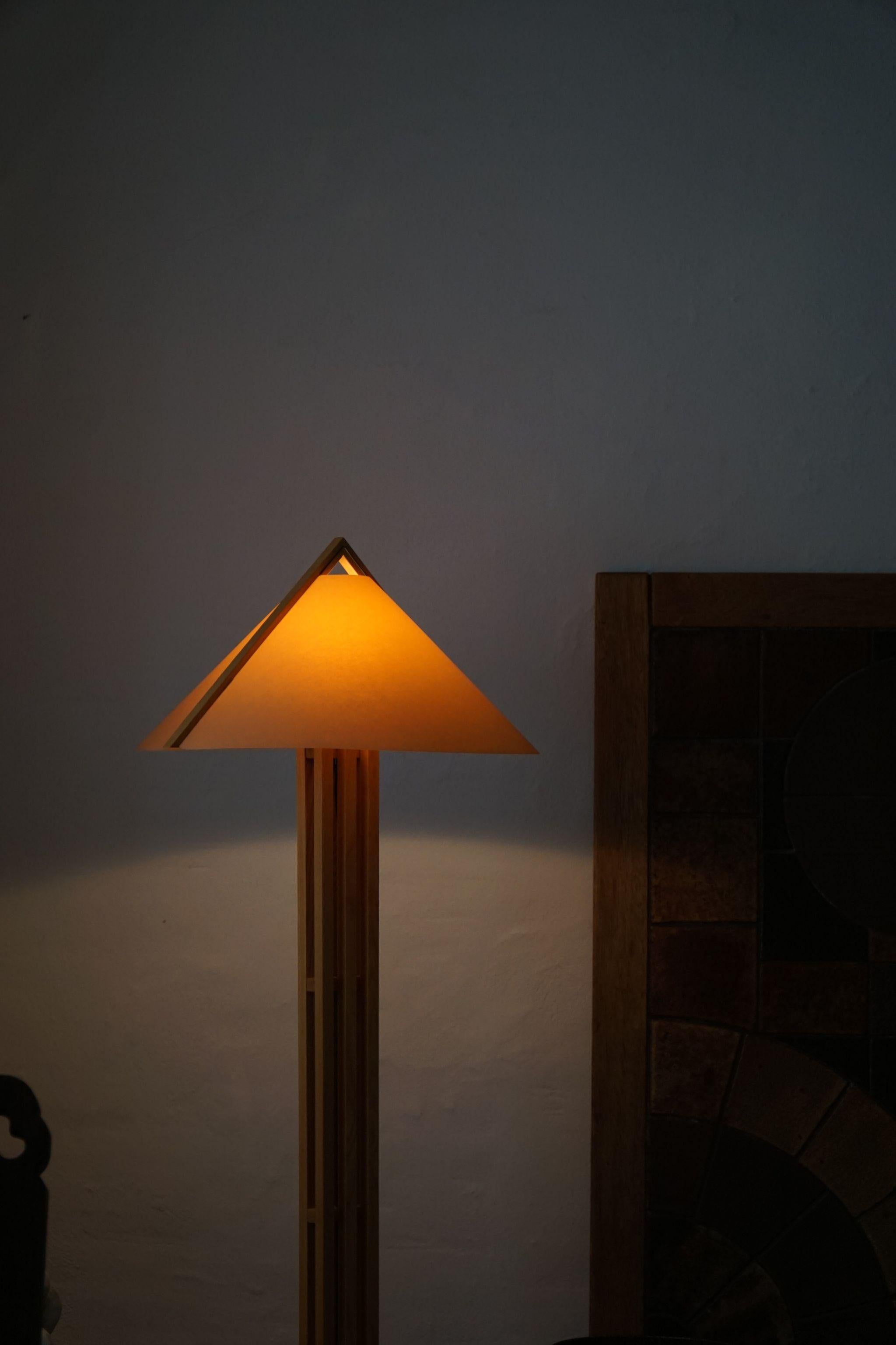 Scandinavian Modern Danish Modern Sculptural Floor Lamp in Solid Pine, Made by Domus, 1970s